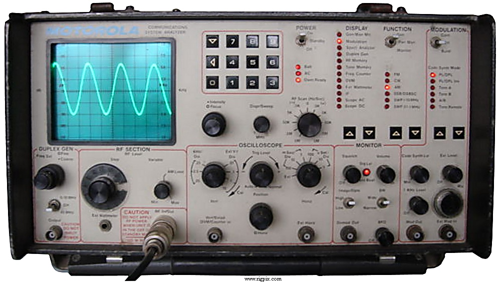 motorolMotorola-2001D-Communications-Analyzer.jpg