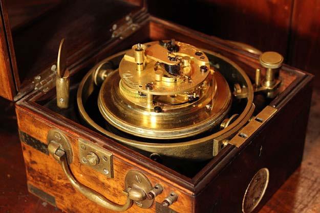 Frodsham_chronometer_mechanism.jpg